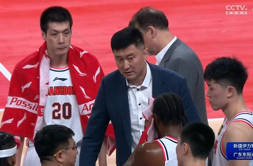 广东上海争抢外援，CBA第一大外援季后赛场均28+16+6，会花落谁家？
